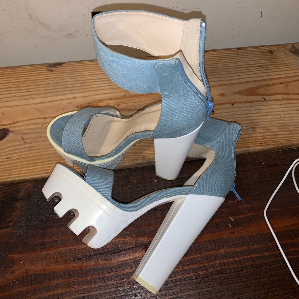 High heels - Picture 4 of 4